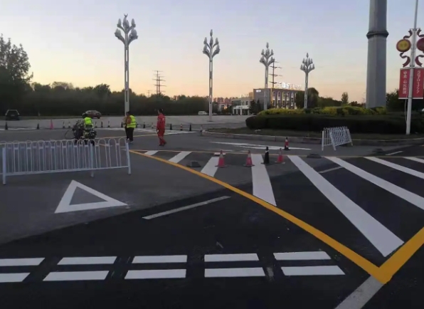 馬路劃線漆是什么油漆，有哪些種類以及使用注意事項